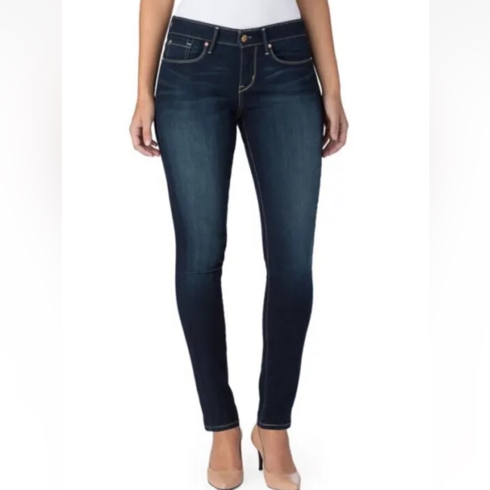 Signature by Levi Strauss Co. Modern Skinny Jeans, Size 6 Short